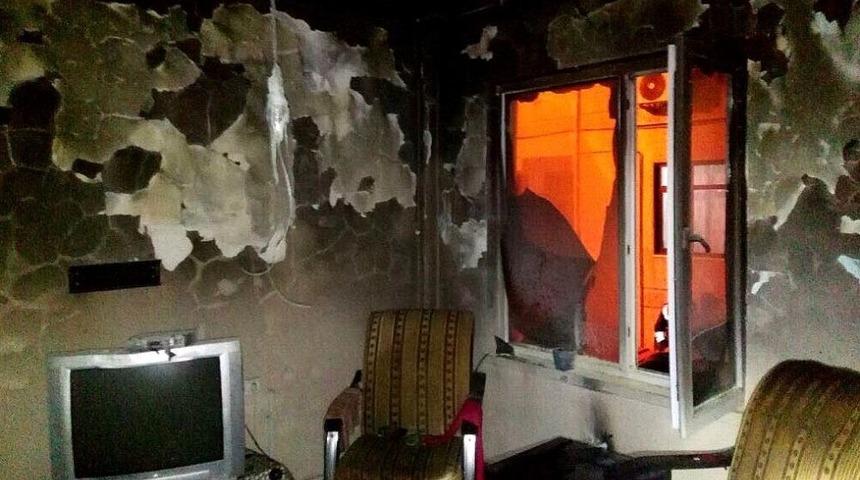 Dışarı &Ccedil;ıkamayan Yaşlı Kadın Yangında Can Verdi