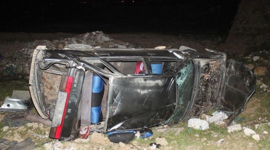 Otomobil 25 Metre Y&uuml;ksekten U&ccedil;tu: 6 Yaralı