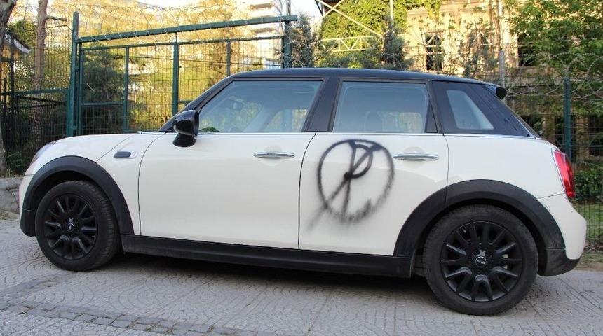 (&ouml;zel Haber) Hatalı Park Yapan Ara&ccedil;lara Vatandaştan Boyalı Ceza