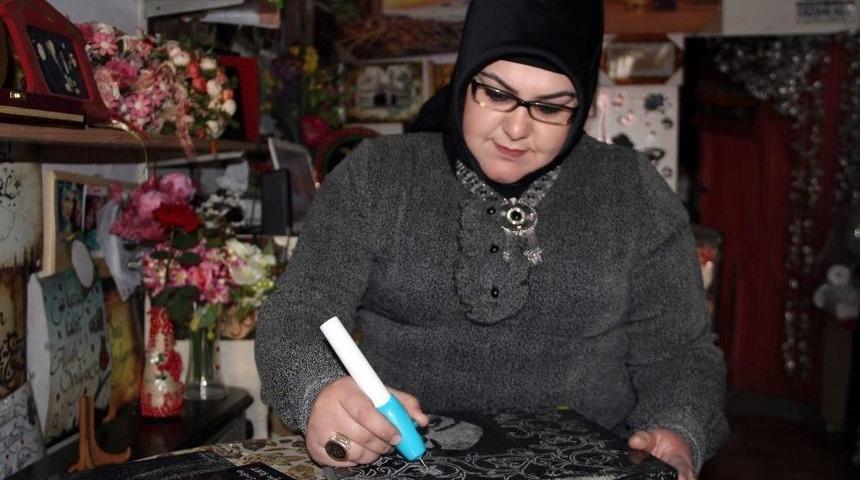 D&uuml;nyanın Tek Kadın Granit Sanat&ccedil;ısı Mesleğini Yaşatmaya &Ccedil;alışıyor