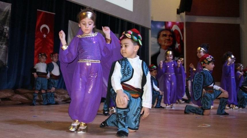 Miniklerden &lsquo;k&uuml;lt&uuml;r&uuml;mle B&uuml;y&uuml;t Beni&rsquo; G&ouml;sterisi