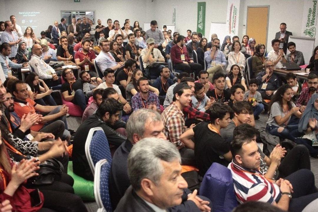 300 Gen&ccedil;, Girişimcilik Yarışında