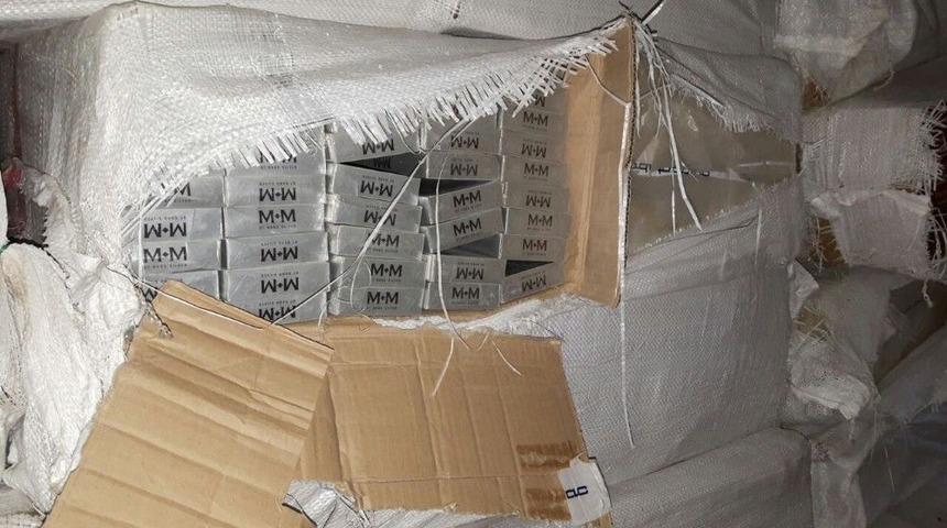 Konya&rsquo;da 404 Bin Paket Ka&ccedil;ak Sigara Ele Ge&ccedil;irildi