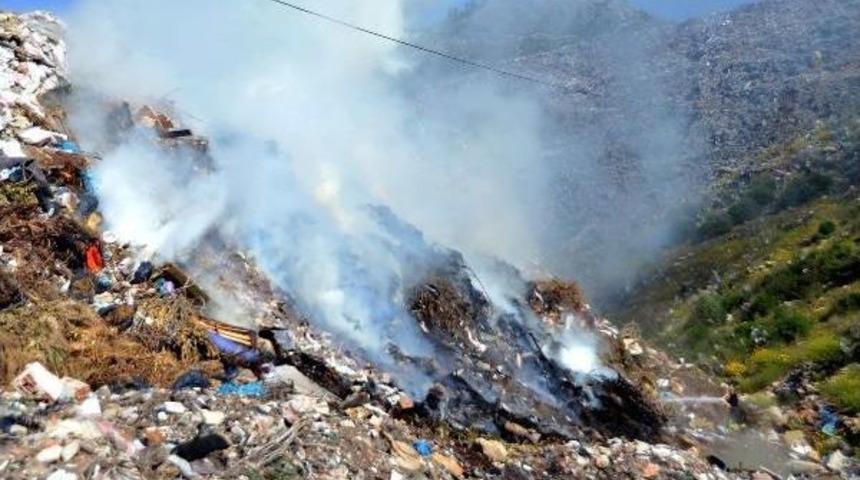 Bodrum'da &Ccedil;&ouml;pl&uuml;kte Yangın
