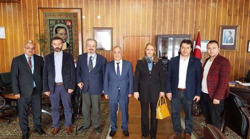Mobbing İle M&uuml;cadele Derneği, Atat&uuml;rk &Uuml;niversitesi Rekt&ouml;r&uuml; Prof.dr. &Ouml;mer &Ccedil;omaklı&rsquo;yı Ziyaret Etti