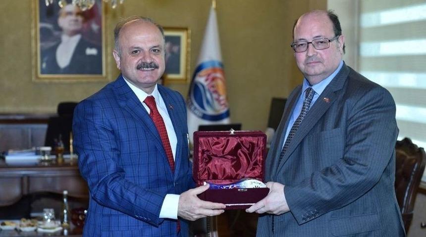 Şili, T&uuml;rkiye Ve Doğusundaki &Uuml;lkelerle Mersin &Uuml;zerinden Ticaret Yapacak