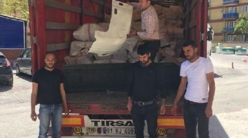 Tır'dan 404 Bin 500 Paket Ka&ccedil;ak Sigara &Ccedil;ıktı