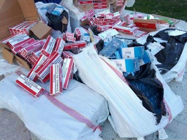 Tır'dan 404 Bin 500 Paket Kaçak Sigara Çıktı