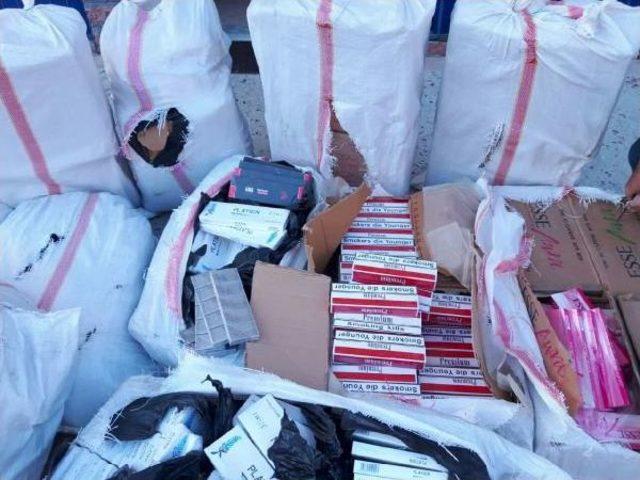 Tır'dan 404 Bin 500 Paket Kaçak Sigara Çıktı