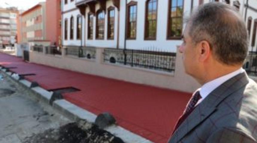 &Ccedil;ankırı&rsquo;ya Renkli Ve Desenli Asfalt Uygulandı