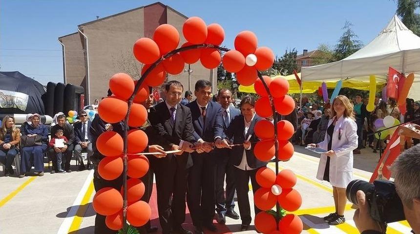 Başkan Yal&ccedil;ın &Ccedil;ocuk Şenliğine Katıldı