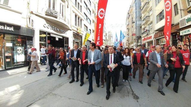 Taksim’de 1 Mayıs Anması