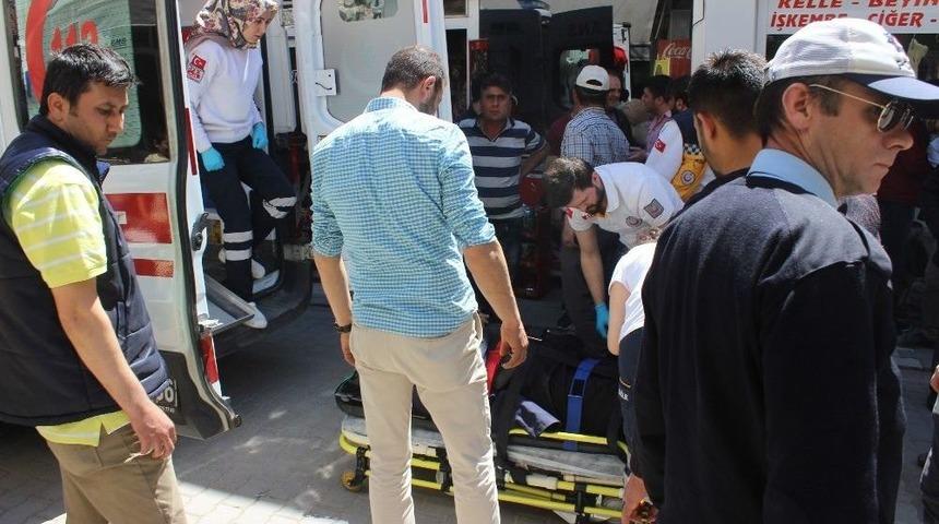 Tavşanlı&rsquo;da Trafik Kazası G&uuml;venlik Kamerasında