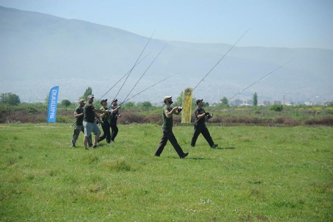 &Ccedil;ayırda Olta Attılar