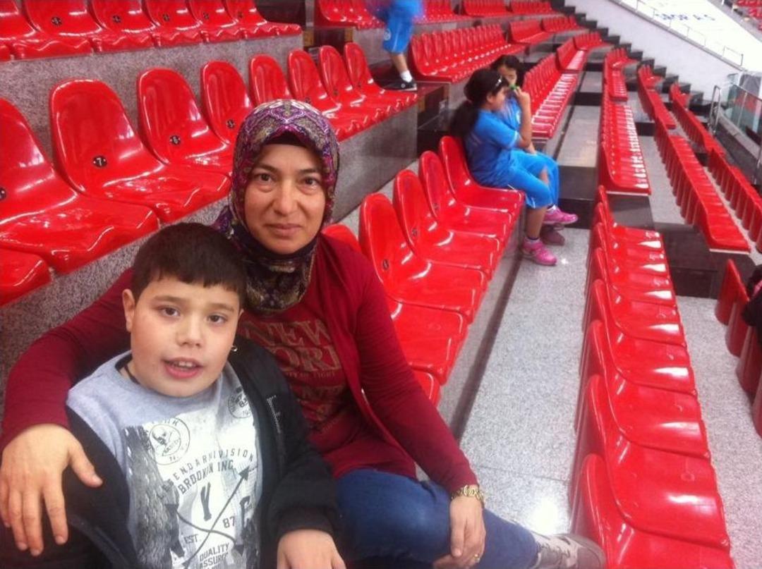 (&ouml;zel Haber) Hayatını Oğluna Adadı