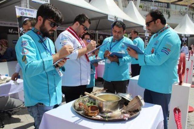 İzmit'te Yöresel Yemekler Yarıştı