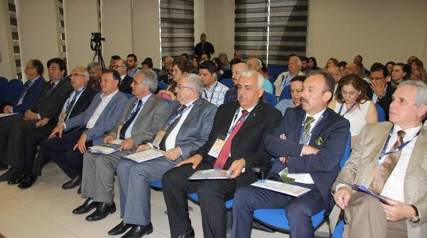 &ldquo;tarihi Eserlerin G&uuml;&ccedil;lendirilmesi Ve Geleceğe G&uuml;venle Devredilmesi&rdquo; &Ccedil;alıştayı