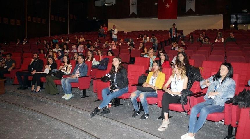 T&uuml;rkiye Felsefe &Ouml;ğrencileri Birliği Kongresi Er&uuml;&rsquo;e Yapıldı