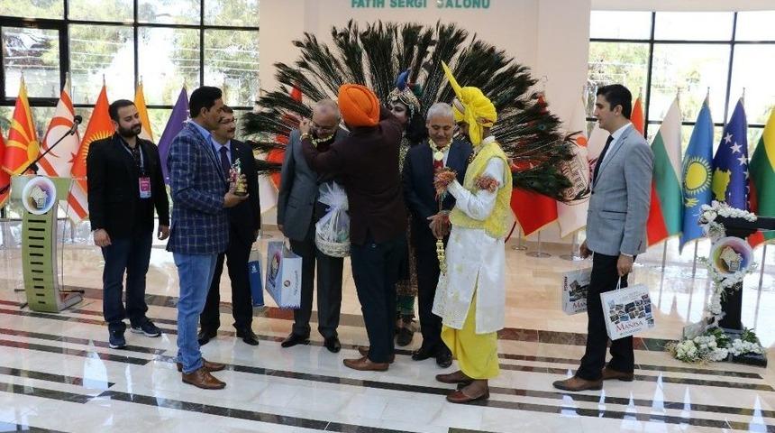 Mesir Festivaline Katılan &Uuml;lkelere Hediye T&ouml;reni