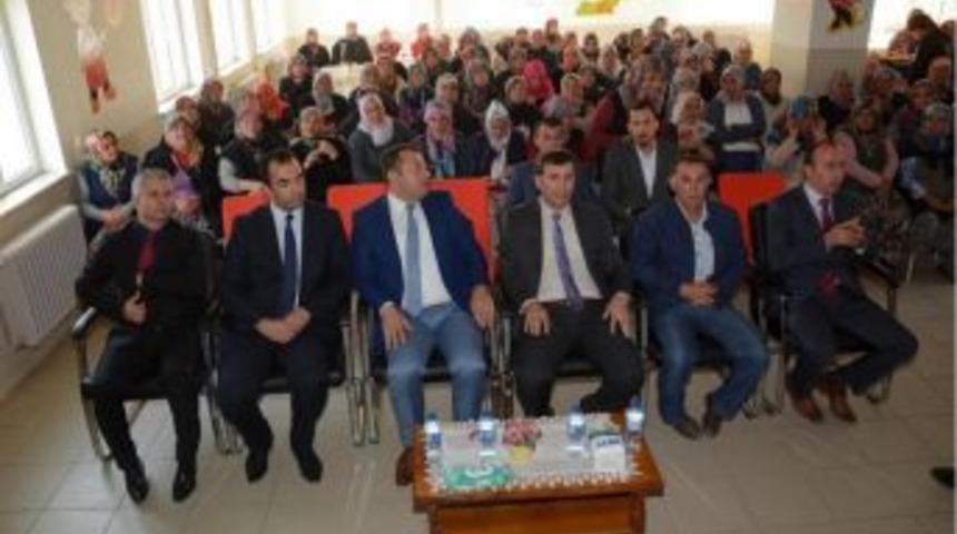 İşkur Eceabat&rsquo;ta S&uuml;t Sığırı Yetiştiriciliği Kursu D&uuml;zenledi