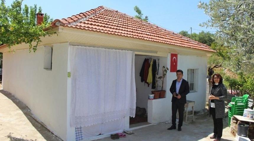 Sarıg&ouml;l&rsquo;de Dar Gelirli Ailelerin Evlerine Onarım Desteği