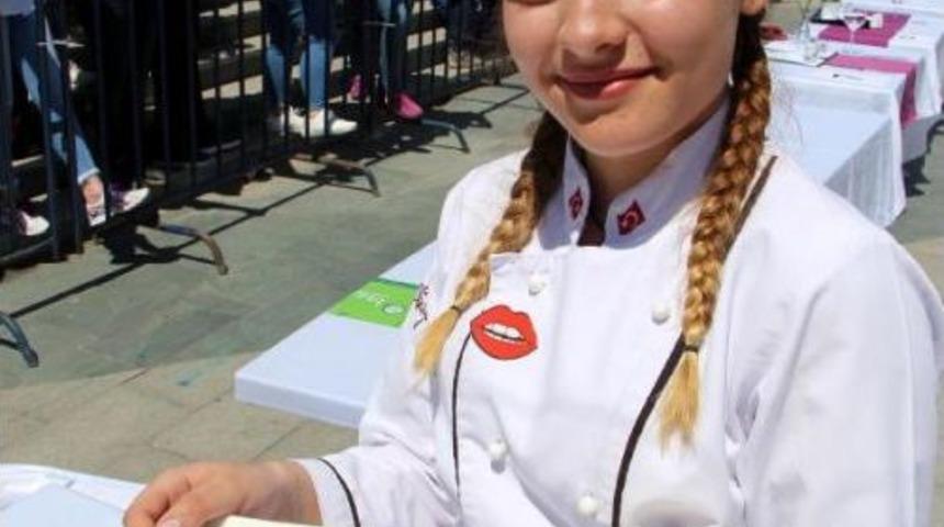 Bolu'da Liseli Aş&ccedil;ı Adayları Yarıştı