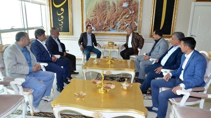 Yeşilyurt Belediyesinden Yeni Malatyaspor&rsquo;a 300 Bin Tl Destek