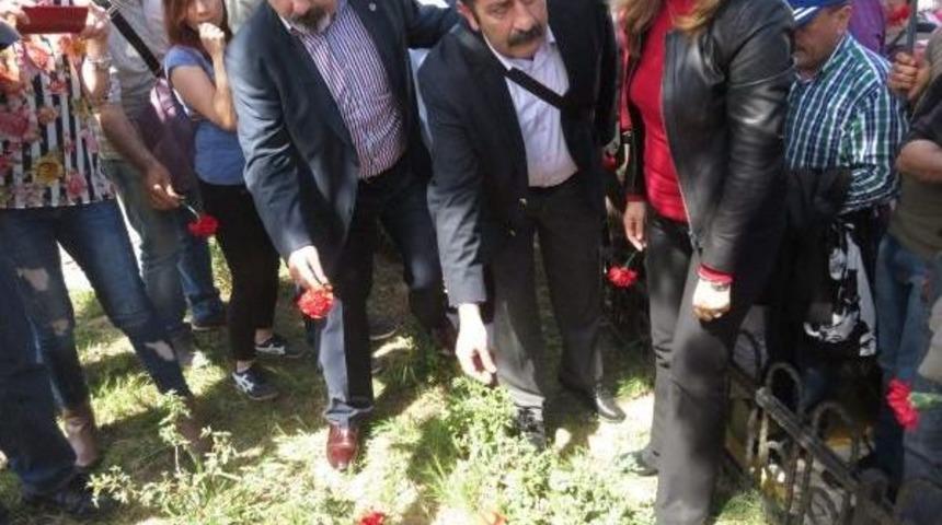 Kadık&ouml;y'de 1 Mayıs 1996 'da &Ouml;lenler Anıldı