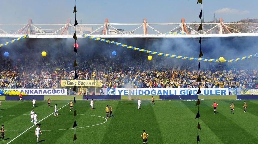 Ankarag&uuml;c&uuml; Taraftarlarından Şampiyonluk Kutlamaları