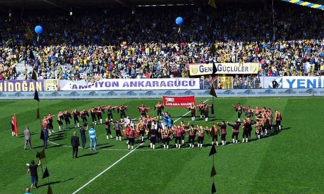 Ankaragücü Taraftarlarından Şampiyonluk Kutlamaları