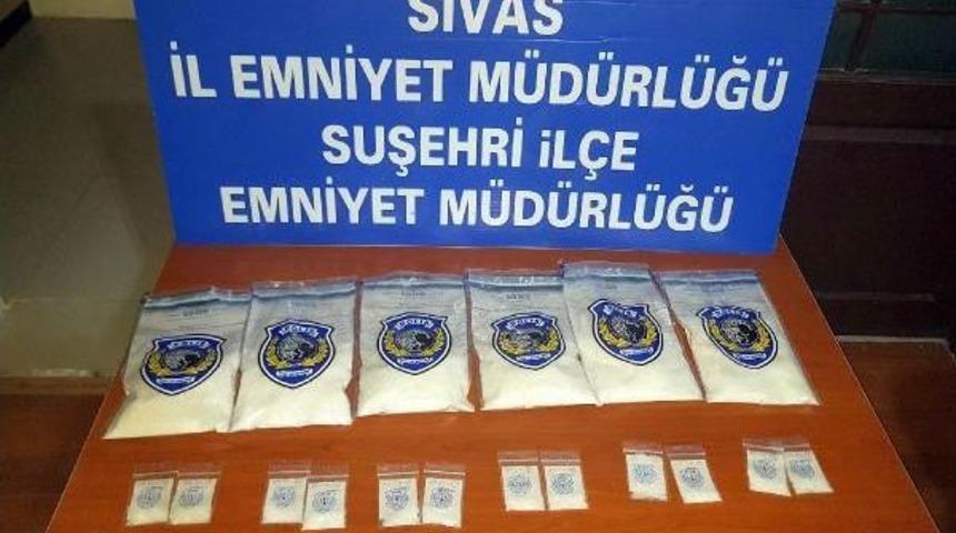 İranlı Yolcunun &Ccedil;antasından 2 Kilo Metamfetamin &Ccedil;ıktı