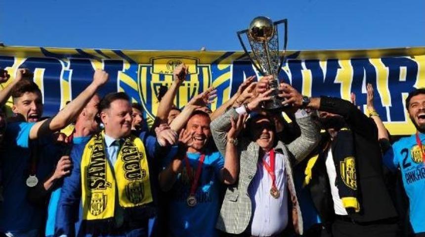 Şampiyon Ankarag&uuml;c&uuml; Kupasını Aldı