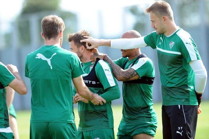 Bursasporlu Oyuncular El Topu Oynadı G1