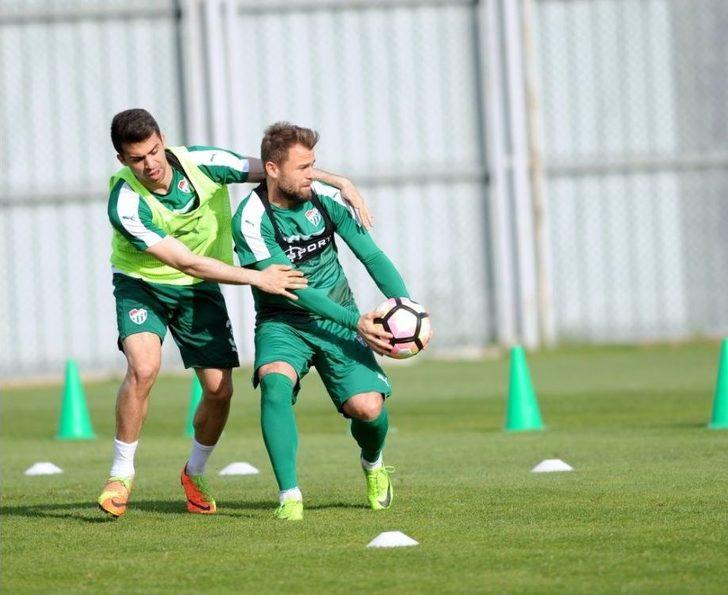 Bursasporlu Oyuncular El Topu Oynadı G2