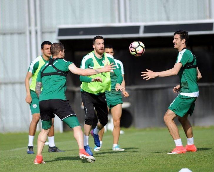 Bursasporlu Oyuncular El Topu Oynadı G4