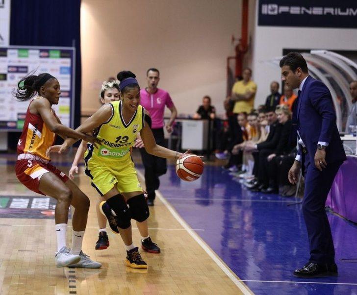 Fenerbahçe, Galatasaray’ı Farklı Yendi G4