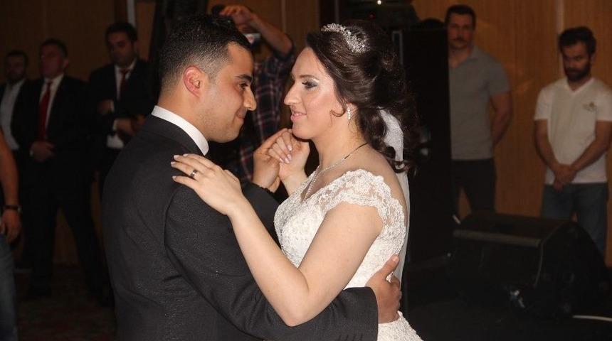 Adalet Bakanı Bekir Bozdağ Bolu&rsquo;da D&uuml;ğ&uuml;n T&ouml;renine Katıldı