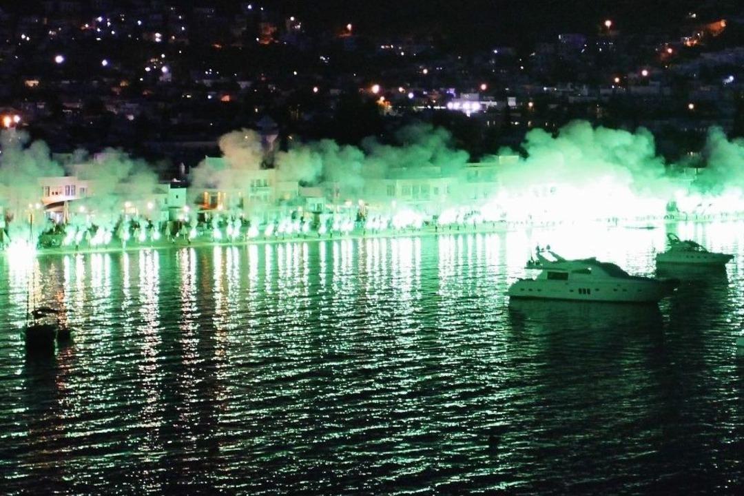 1931 Meşale Yakarak Geceyi G&uuml;nd&uuml;ze &Ccedil;evirdiler