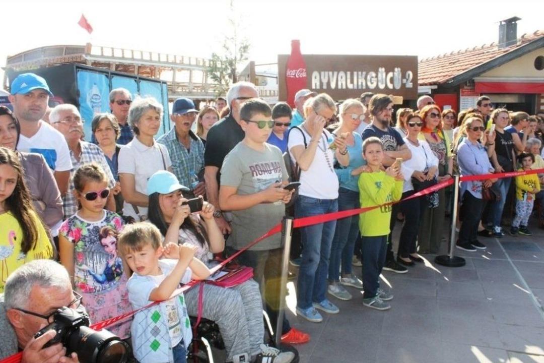 Ayvalık&rsquo;ta D&uuml;nya Dans G&uuml;n&uuml; Coşkusu