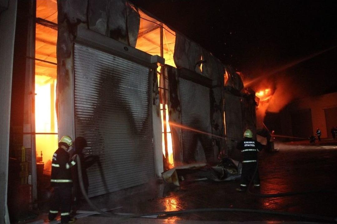 Karab&uuml;k&rsquo;te Sebze Halinde Kundaklama