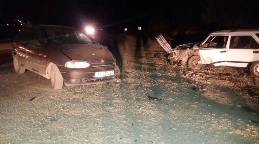 Karab&uuml;k&rsquo;te Trafik Kazası: 5 Yaralı