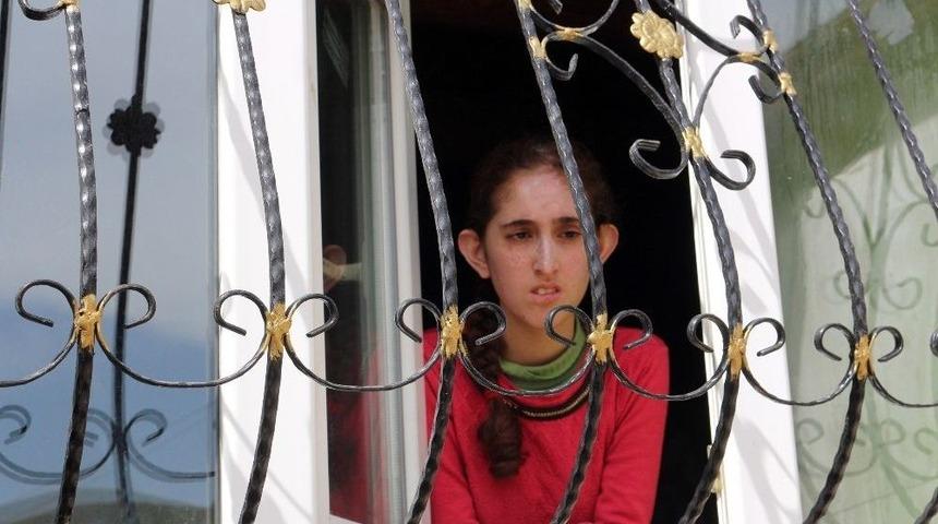 9 Yıldır G&uuml;neşi G&ouml;remiyor