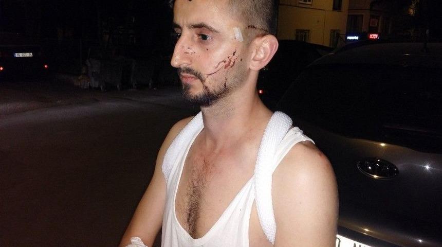 (özel Haber) Otobüs Şoförü Tartıştığı Genci Çekiçle Dövdü