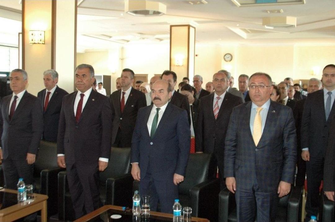 D&uuml;nya Veteriner Hekimler G&uuml;n&uuml; Coşkuyla Kutlandı