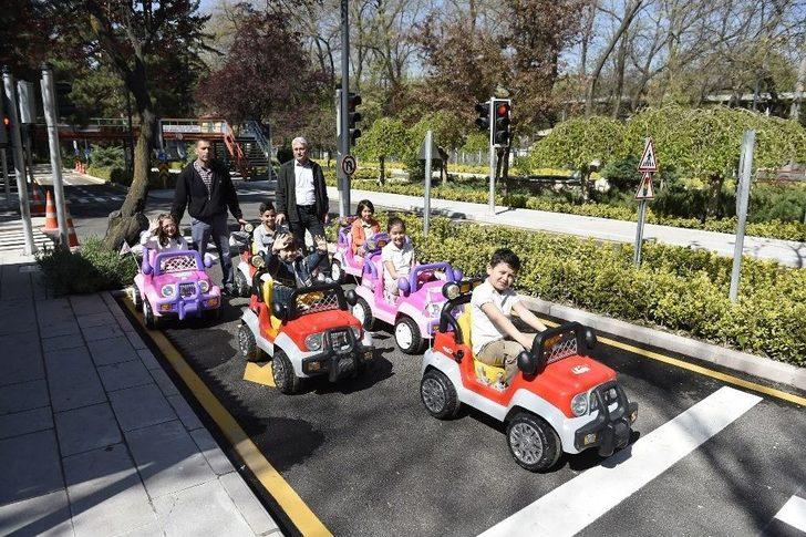 Büyükşehir, Çocuk Trafik Eğitim Parkını Yeniledi G3