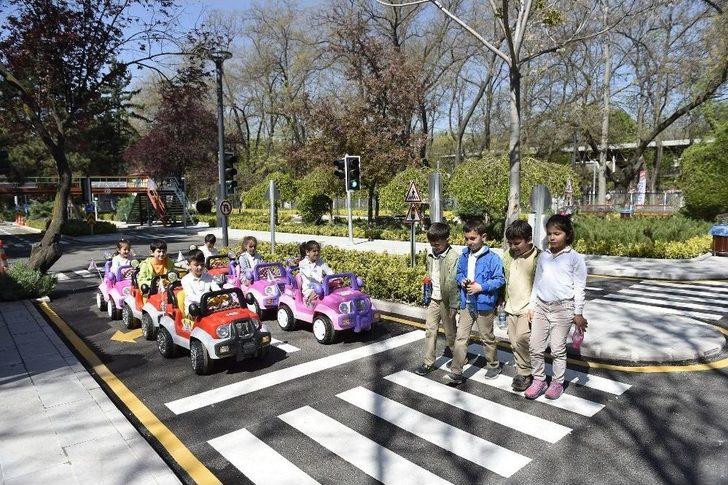 Büyükşehir, Çocuk Trafik Eğitim Parkını Yeniledi G5