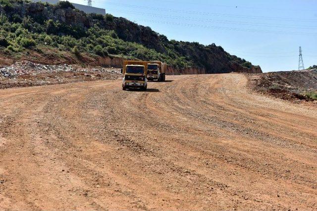 Kepez Belediyesi’nden 25 Metrelik Yol