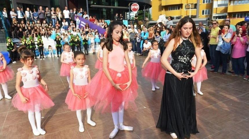 Sokakta Bale S&uuml;rprizi