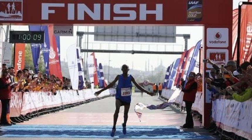 Vodafone 12. İstanbul Yarı Maratonu Koşuldu (2) (Fotoğraflı)