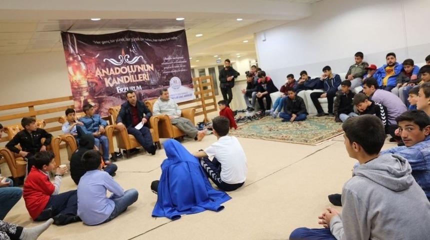 Yakutiye Gen&ccedil;lik Merkezinden &Ccedil;ocuklara Teog Hediyesi